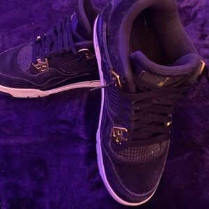 BRAND: Jordan’s SIZE: 6.5 COLOR: gold and black